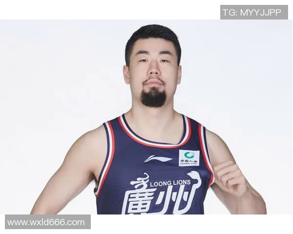 王泉泽:从篮球新星到职业生涯的辉煌之路探索与成长的故事